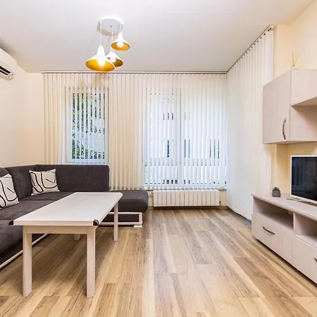 Apartment Stylish 2bd With A Cozy Terrace By Flat Mаnager