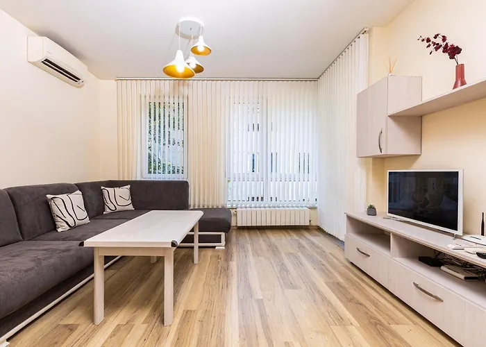 Daire Stylish 2bd With A Cozy Terrace By Flat Mаnager